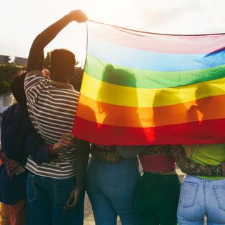 Alunos LGBT expostos a maior risco de assédio nas escolas.